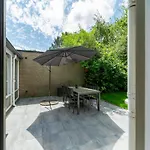 Prázdninový dům In Sint Maartenszee With Garden Views *