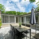 Prázdninový dům In Sint Maartenszee With Garden Views
