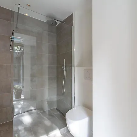 Holiday home In Sint Maartenszee With Garden Views