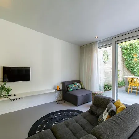 In Sint Maartenszee With Garden Views *