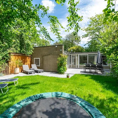 In Sint Maartenszee With Garden Views * Sint Maartensvlotbrug