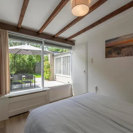 Feriehus In Sint Maartenszee With Garden Views Sint Maartensvlotbrug