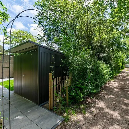 In Sint Maartenszee With Garden Views Feriehus Sint Maartensvlotbrug