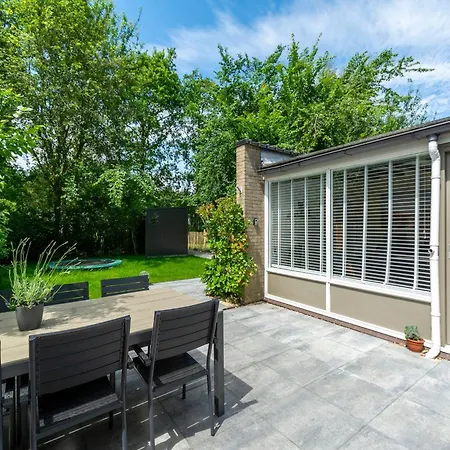 In Sint Maartenszee With Garden Views * Sint Maartensvlotbrug