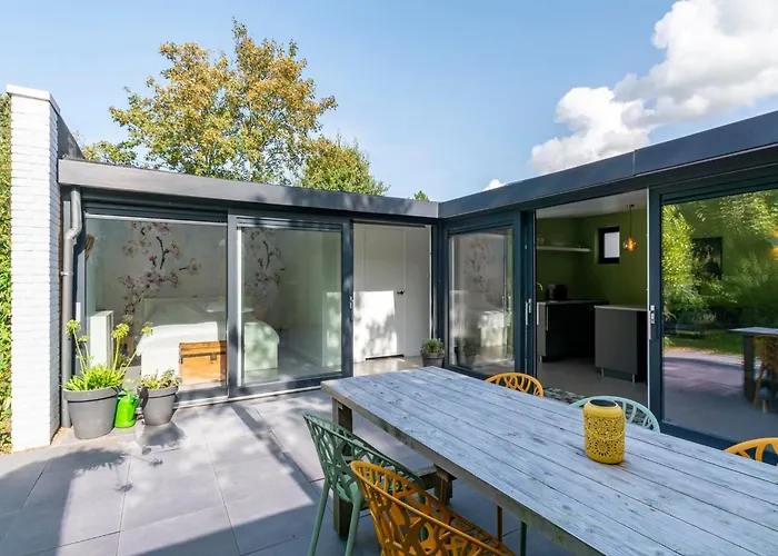 In Sint Maartenszee With Garden Views Дом отдыха Sint Maartensvlotbrug